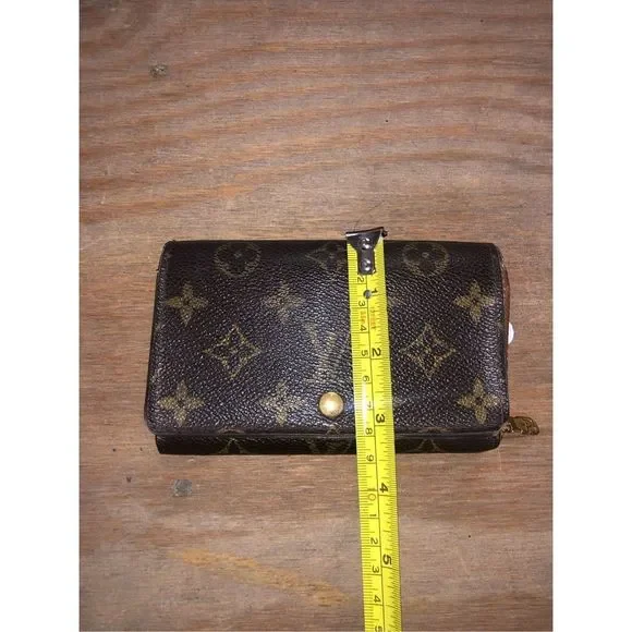Louis Vuitton 2003 Monogram Porte Monnaie Billets Tresor Wallet- Vintage Burrito